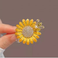 XSB174 - Sunflower Saree Brooch
